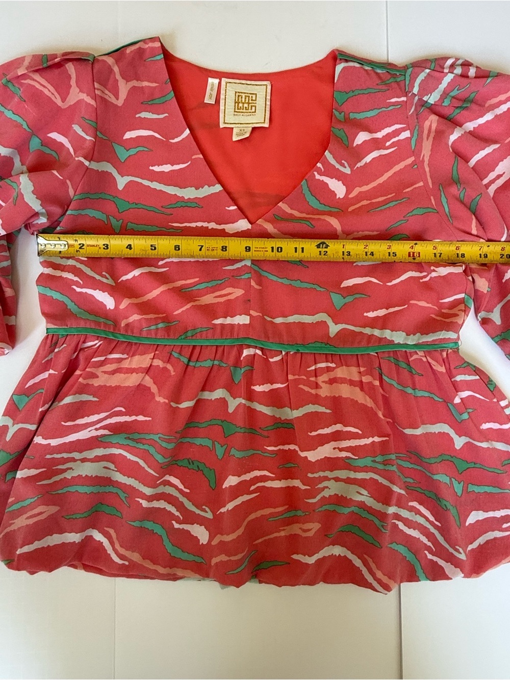 Emily McCarthy Blouse XS Pink Abstract Print Boho Peplum Top - Picture 5 of 6